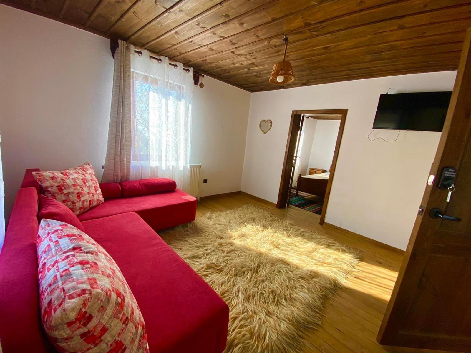 Къща За Гости Близнаците Leshten Exterior photo